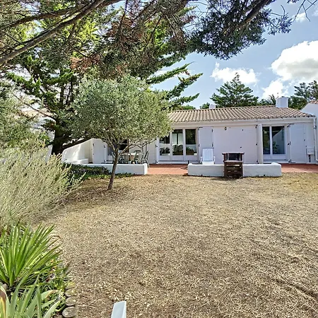 Holiday home Maison Sur La Dune A 100m De La La Gueriniere